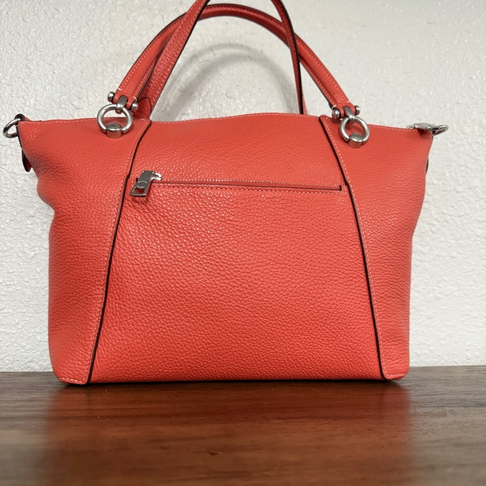 Coach purse w/ adjustable strap